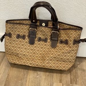 Dooney & Bourke Large purse